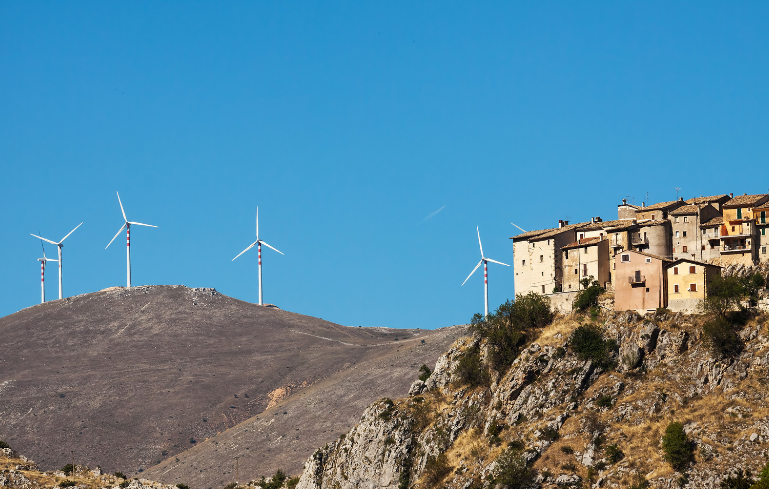 Trouble anormal du voisinage et éoliennes : pas de blanc-seing à « l’enlaidissement » du paysage