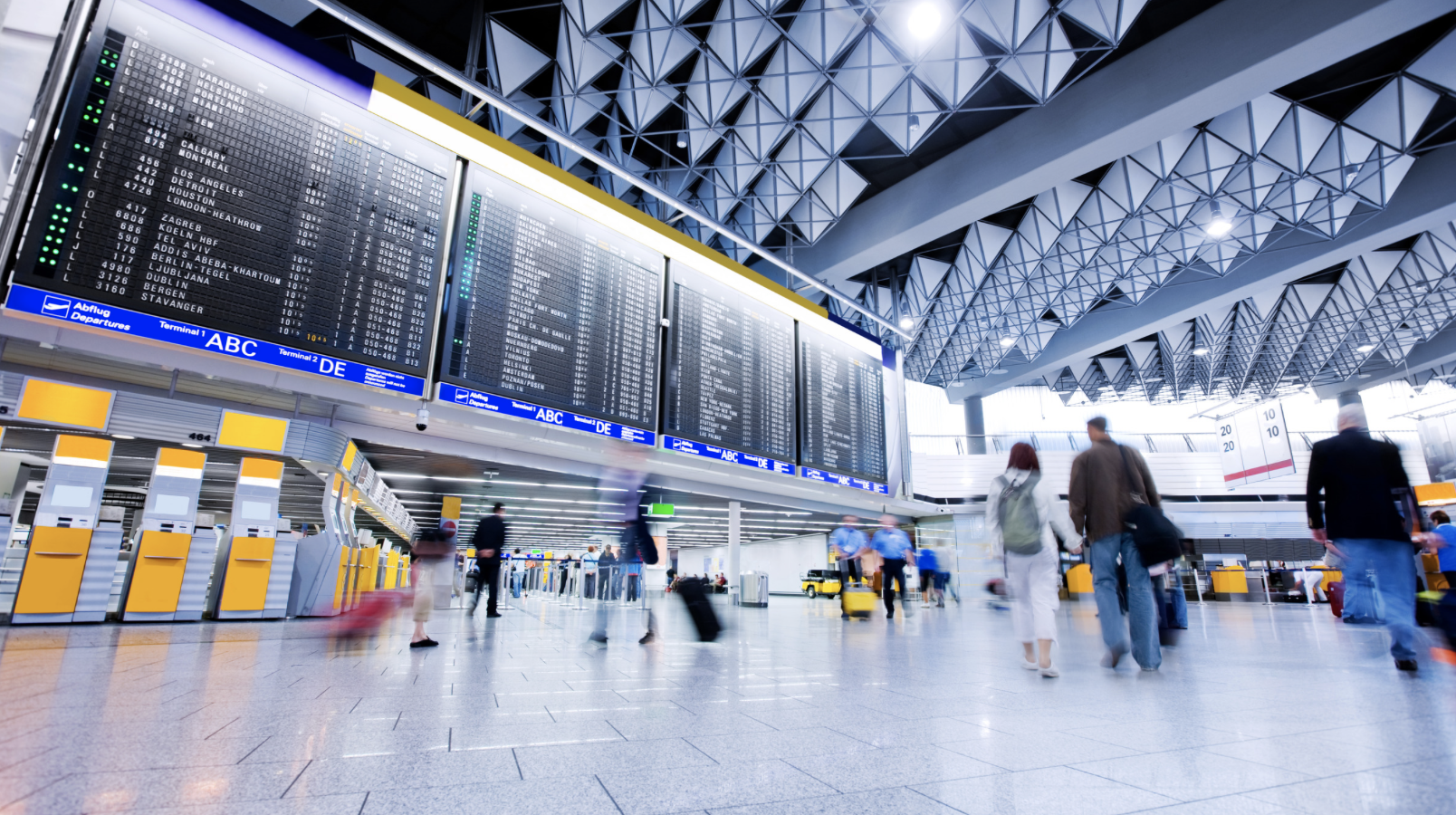 Infra : accompagnement de sociétés aéroportuaires (dont les aéroports de Lyon et Marseille) pour des projets d’énergie renouvelable et la mise en place d’IRVE.