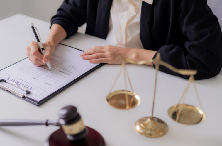 Contrats – Rupture anticipée d’un contrat de prestation à durée déterminée : la fin du paiement automatique